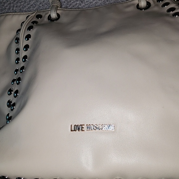 Love Moschino NWOT Gorgeous 😍❤️ Cream Leather Designer Purse - Picture 3 of 16